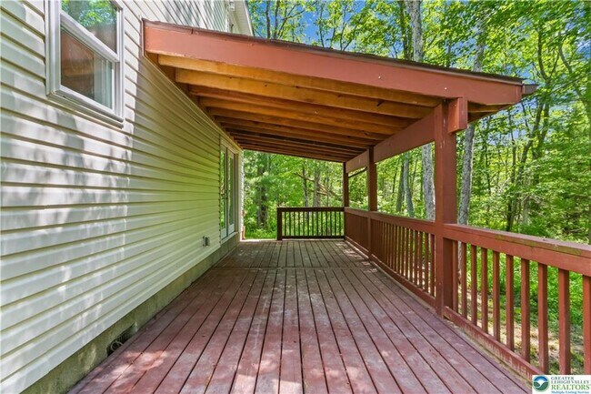 Building Photo - 1229 Fern Dr