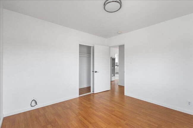 Building Photo - 92 Maitland Dr