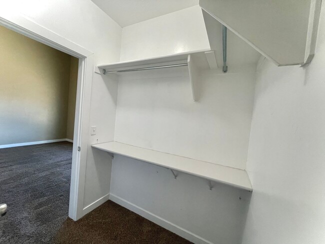 Building Photo - Pleasant Grove Condo Available Now!