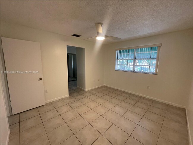 Building Photo - 12370 SW 52nd Pl