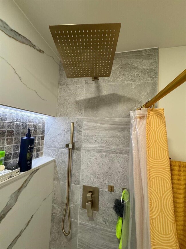 Building Photo - 235 Mentel Terrace