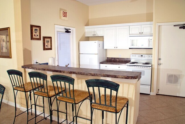 Building Photo - SEASONAL RENTAL - Downtown Sarasota Renova...