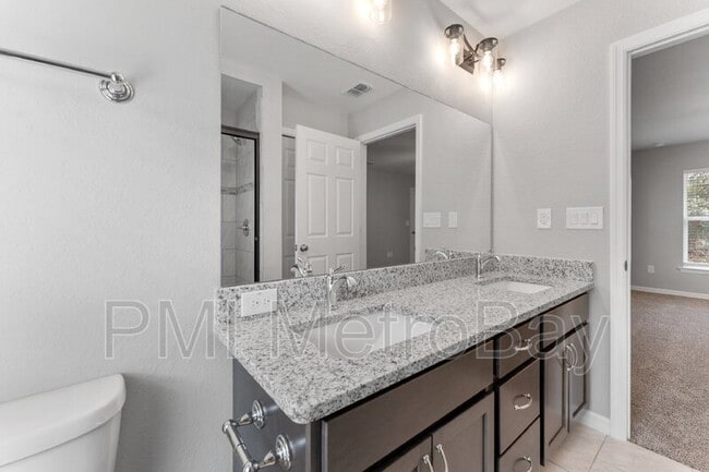 Building Photo - 9461 N Sandree Dr