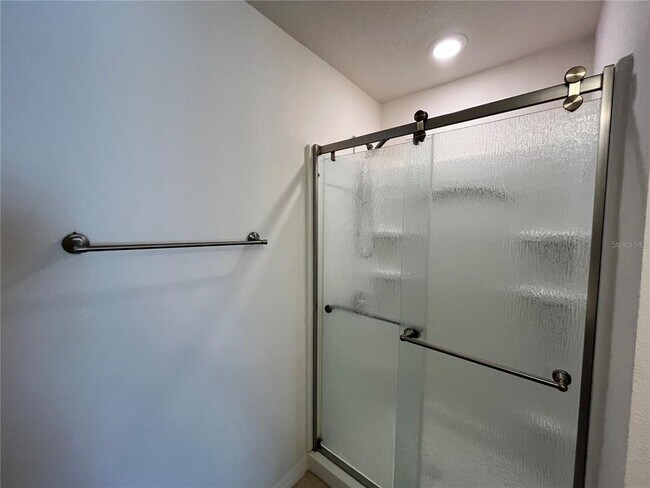 Building Photo - 2121 Hibiscus Pl