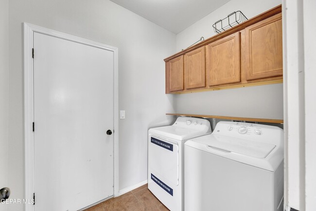 Building Photo - 14378 N Cave Dr
