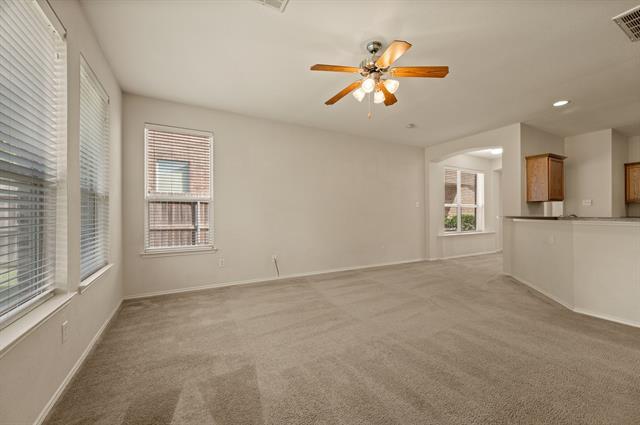 Building Photo - 1415 Ravenwood Dr