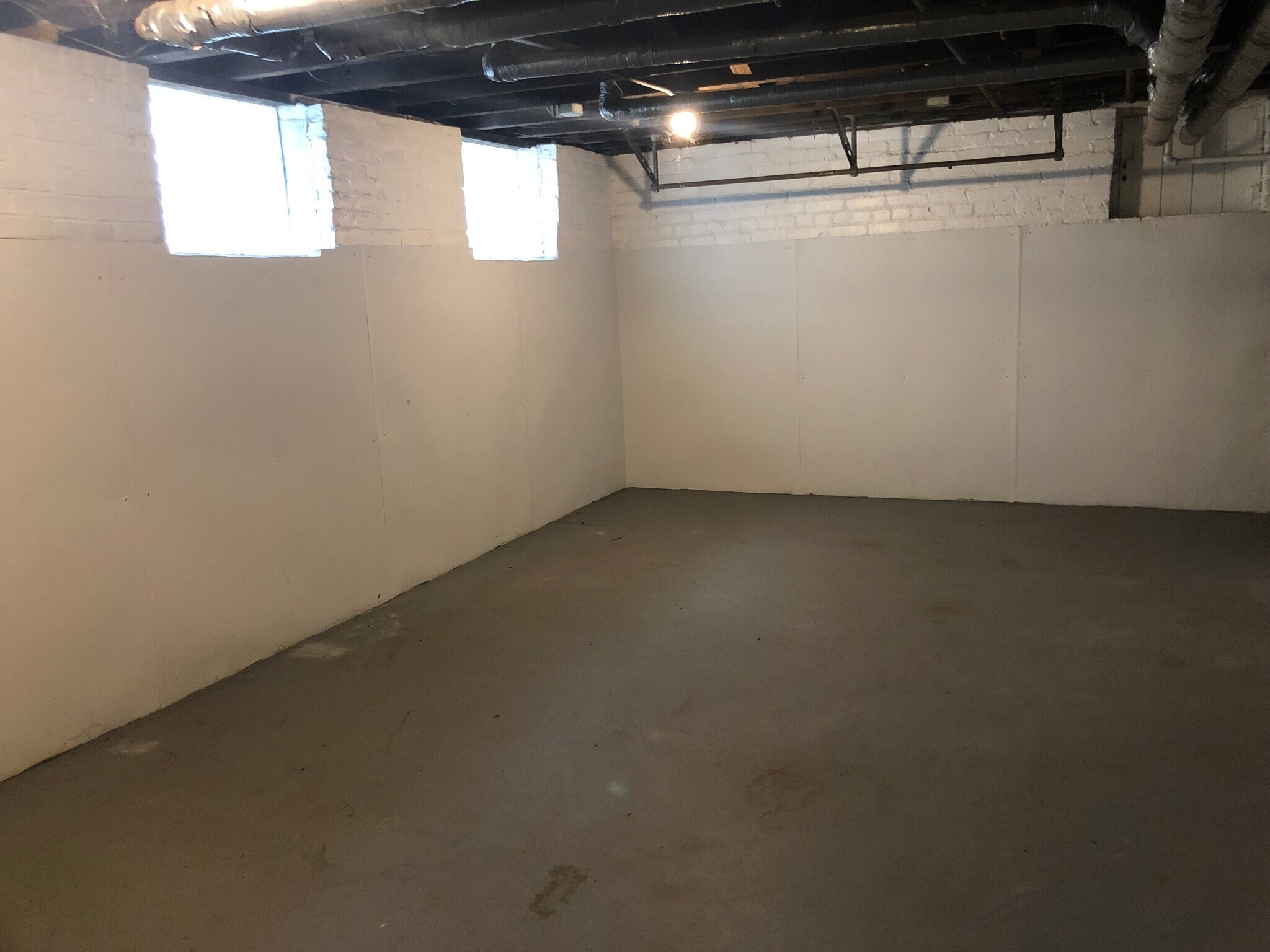 Building Photo - 1567 Wagar Ave