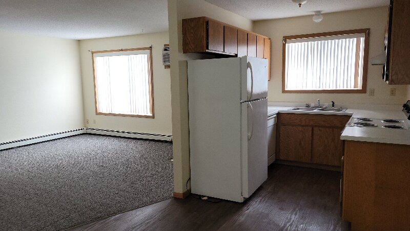 Building Photo - 1049 13th St N