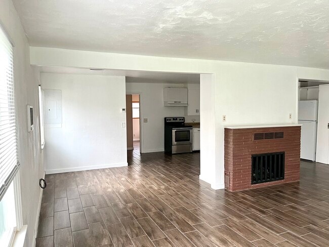 Building Photo - 14318 67th Ave NE