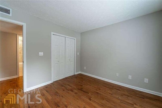 Building Photo - 306 Wynnes Ridge Cir SE