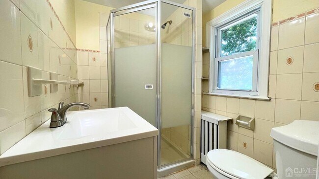 Building Photo - 408 Ryders Ln