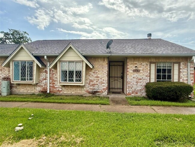 Primary Photo - 13161 Clarewood Dr