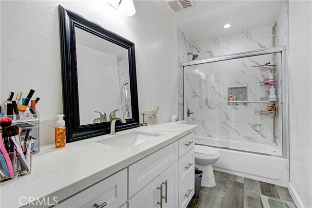 Building Photo - 555 S Azusa Ave