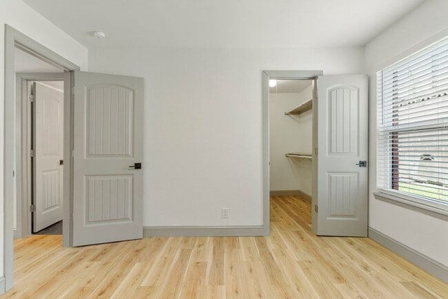 Building Photo - ONYX at 37th