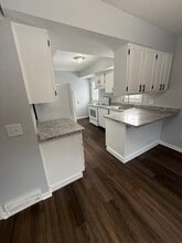 Building Photo - 6755 Woodlake Dr