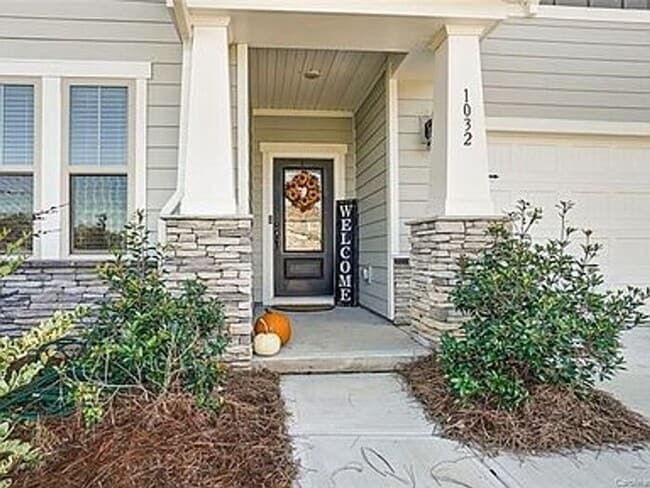 Building Photo - Ellington Downs Home! Top Rated Schools!