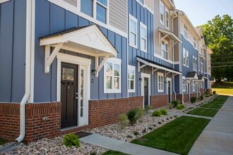 Building Photo - The Vue at College Square (Student Housing)