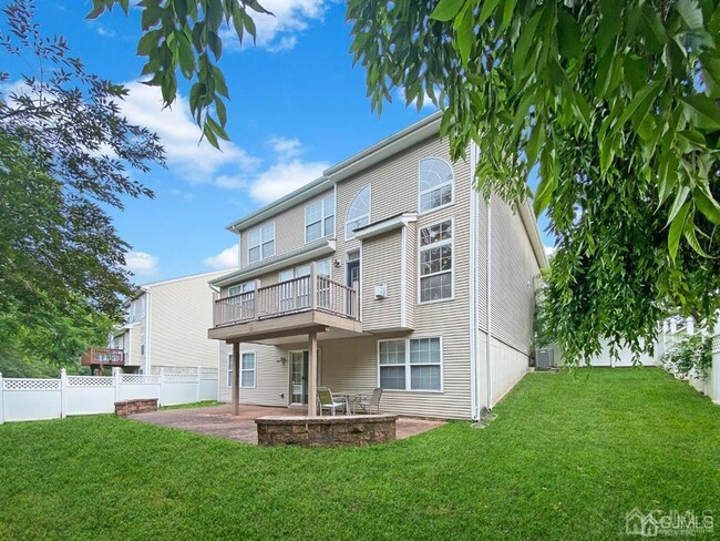 Building Photo - 48 Berkshire Way