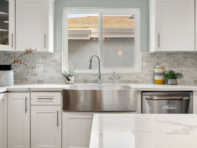 Building Photo - 1141 Stanford Ave