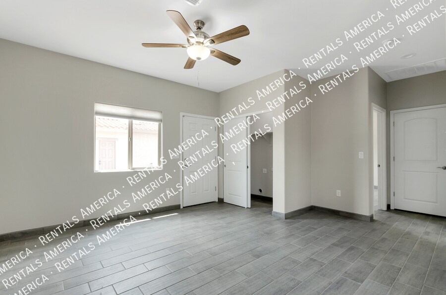 Building Photo - 820 E 35th St