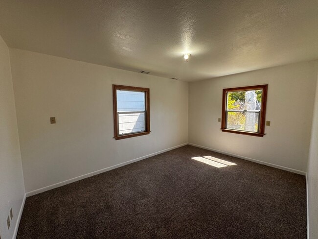 Building Photo - 1527 Santa Clara St