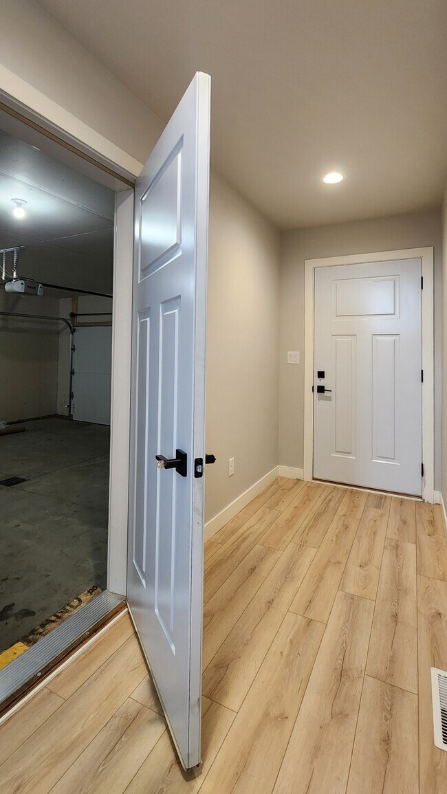 Building Photo - 6728 66th Ave S