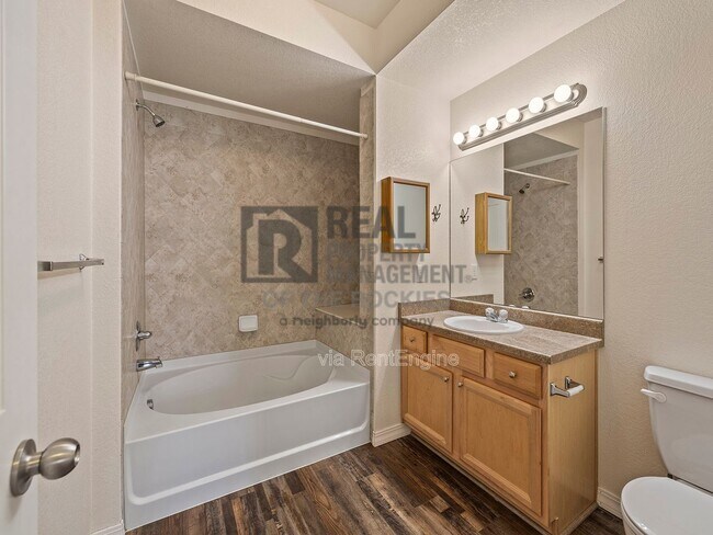 Building Photo - 2133 Krisron Rd