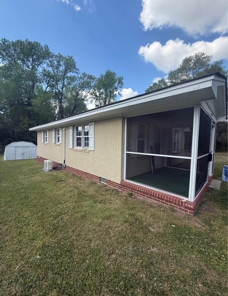 Building Photo - 1007 N Virginia St