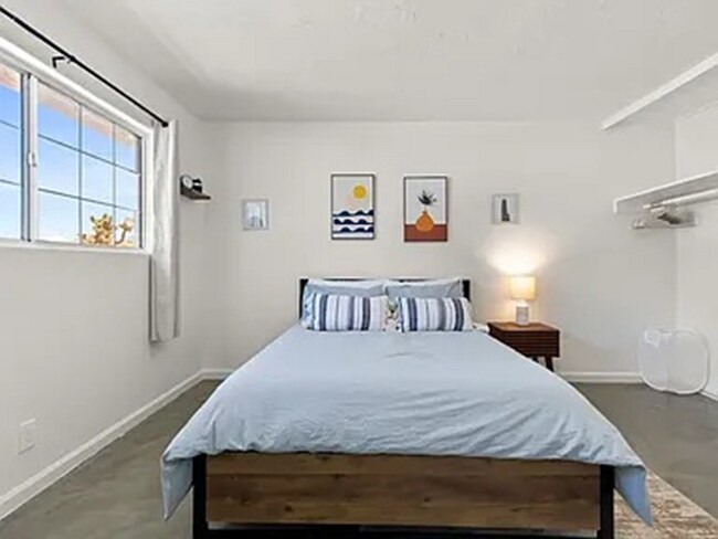 Building Photo - 7076 La Habra Ave