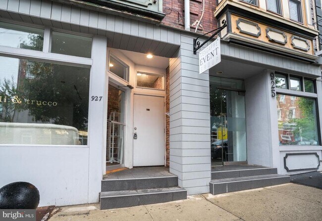 Building Photo - 927 N 2nd St