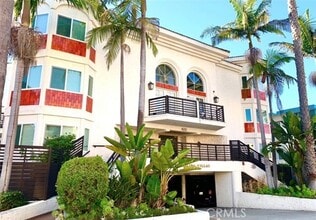 Building Photo - 425 S Catalina Ave