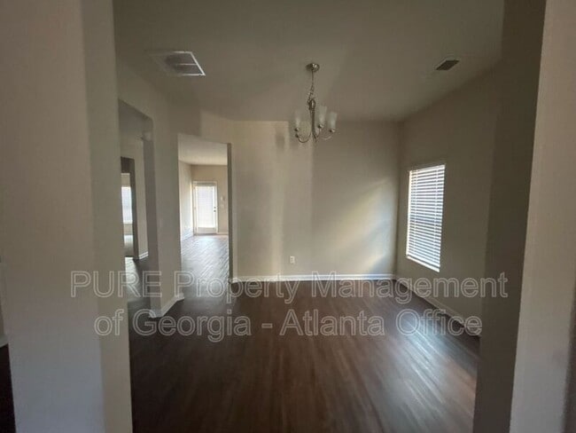 Building Photo - 156 Sunland Blvd