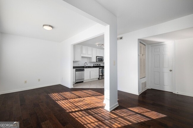 Building Photo - 1468 Briarwood Rd NE