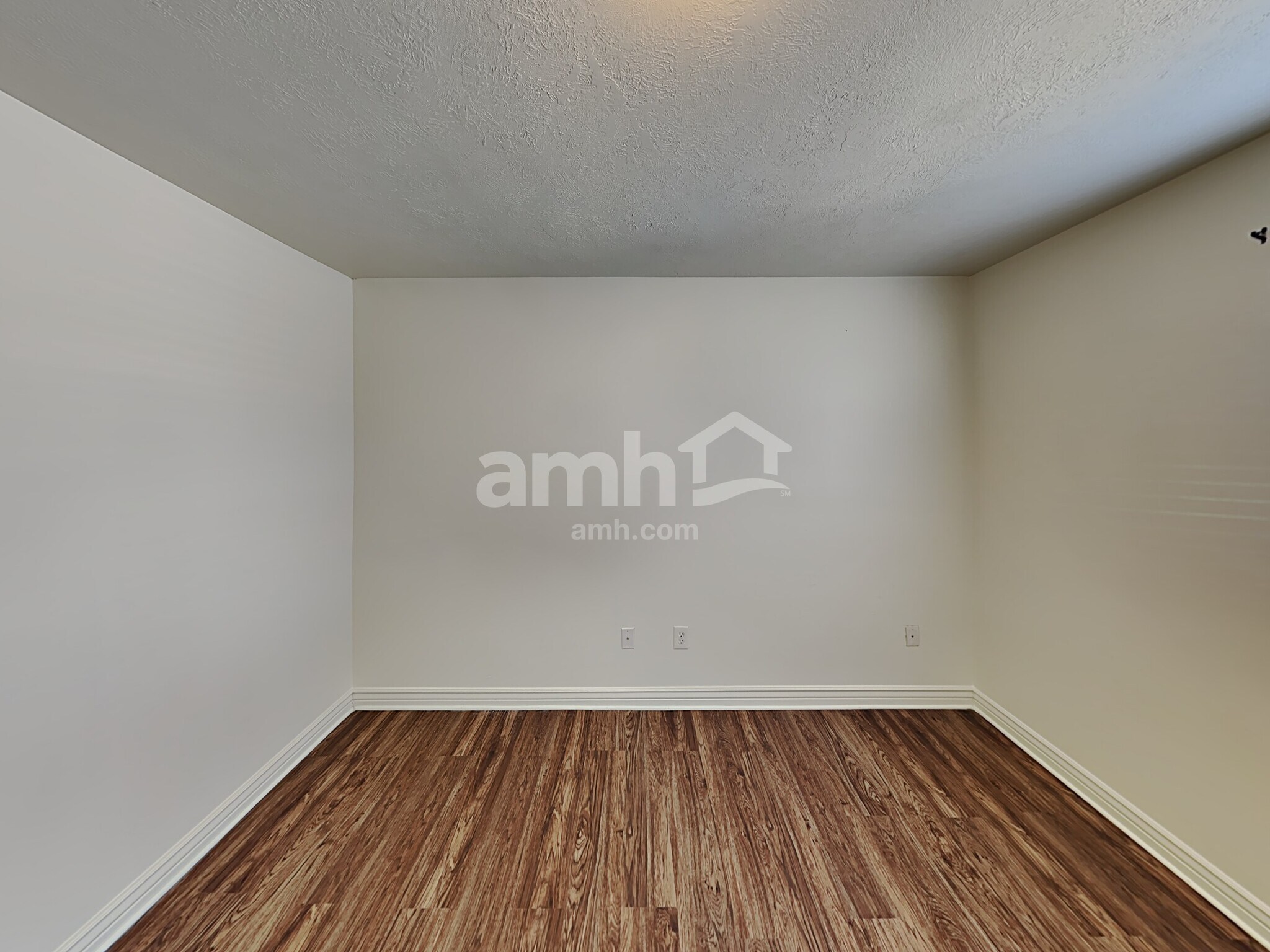 Building Photo - 72 N Cameron St