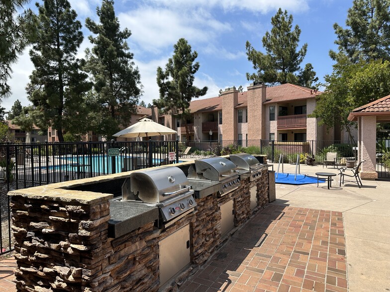 Building Photo - 12067 Alta Carmel Ct