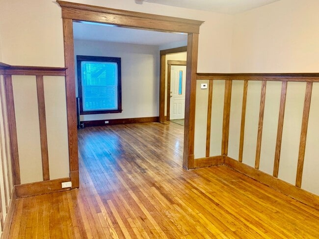 Building Photo - 4 Bedroom, 1.5 Bath Home – North East Grand Rapids