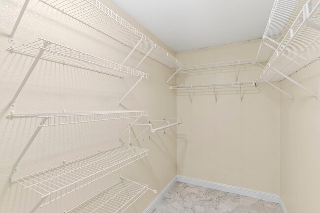 Building Photo - 5220 Peacock Hill Dr