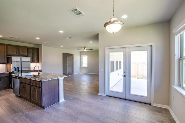 Building Photo - 837 Falkland Trace