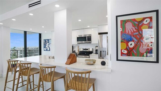 Building Photo - 3031 N Ocean Blvd