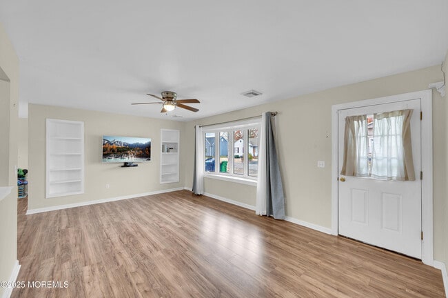 Building Photo - 1109 Spar Ave