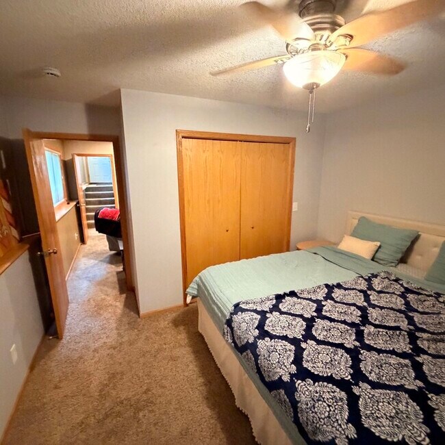 Building Photo - 9205 Orchard Cir