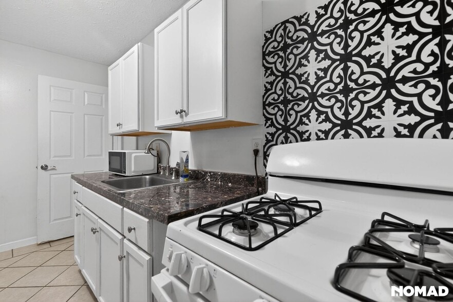 Building Photo - 3727 Windsong Chase