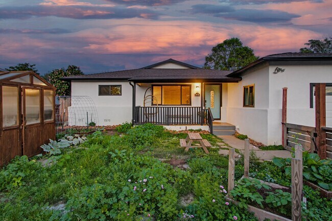 Building Photo - 1418 Marshall St