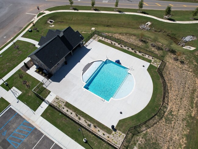 Building Photo - 9036 Mountain Preserve Blvd SE