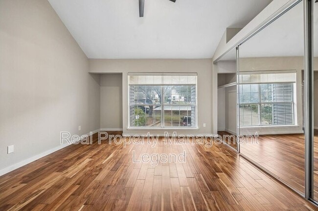 Building Photo - 2506 Wedglea Dr