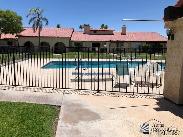 Building Photo - 2155 S 14th Ave