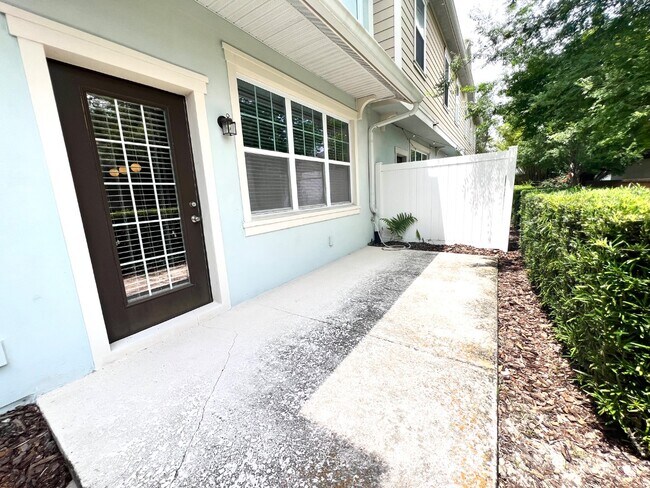 Building Photo - 1043 Taramundi Dr