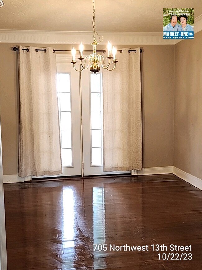 Building Photo - 705 NW 13th St