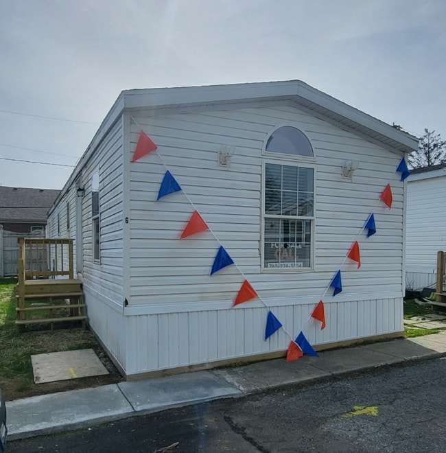Primary Photo - 328 W 53rd St