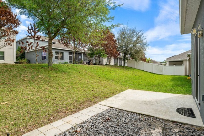 Building Photo - 4 bedroom in Apopka available now!